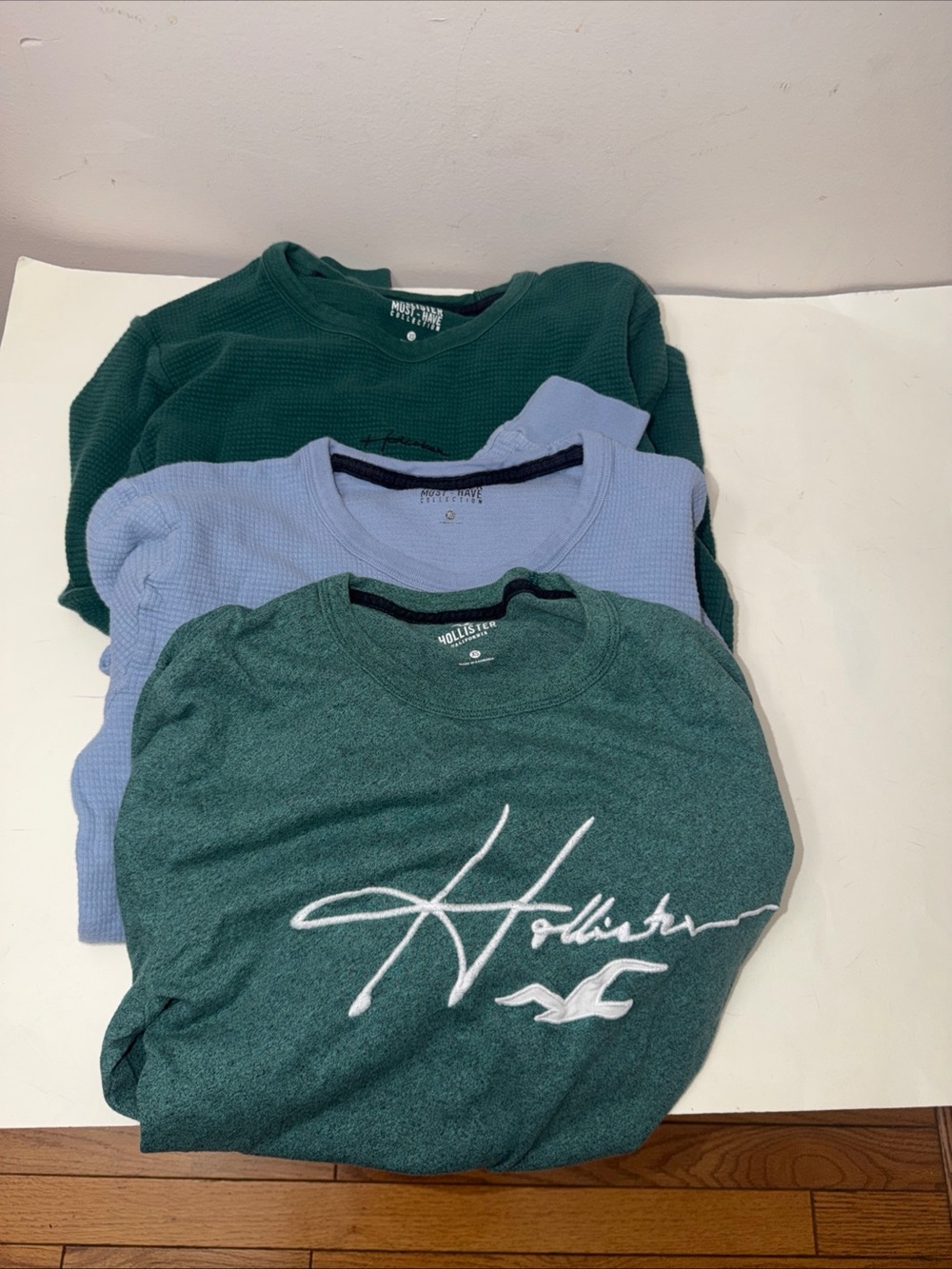 Hollister Green & Blue Long-Sleeve Tops . Bundle of 3 Size XS